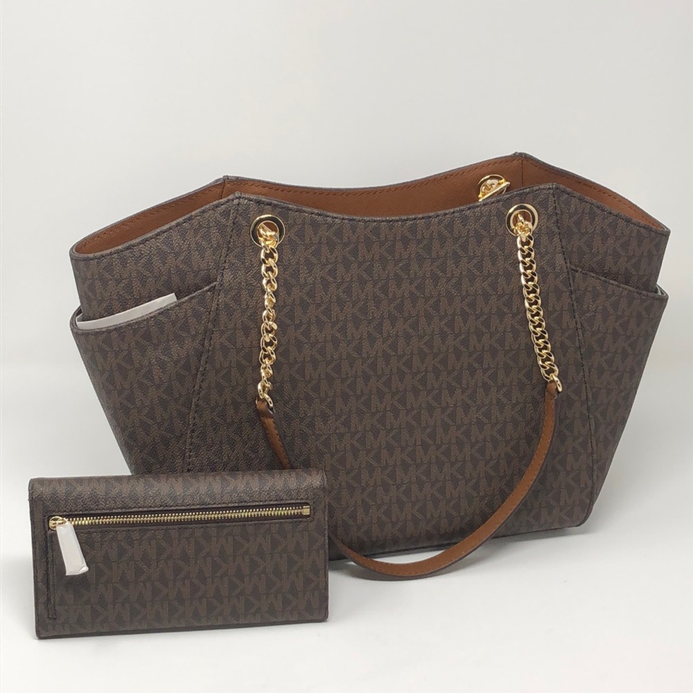 ♥️NWT Michael Kors Bundle Jet Set travel+wallet♥️ - Picture 3 of 7